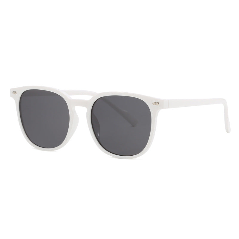 Ladies fashionable sunglasses with robust plastic frame and high-quality UV protection Stornfield