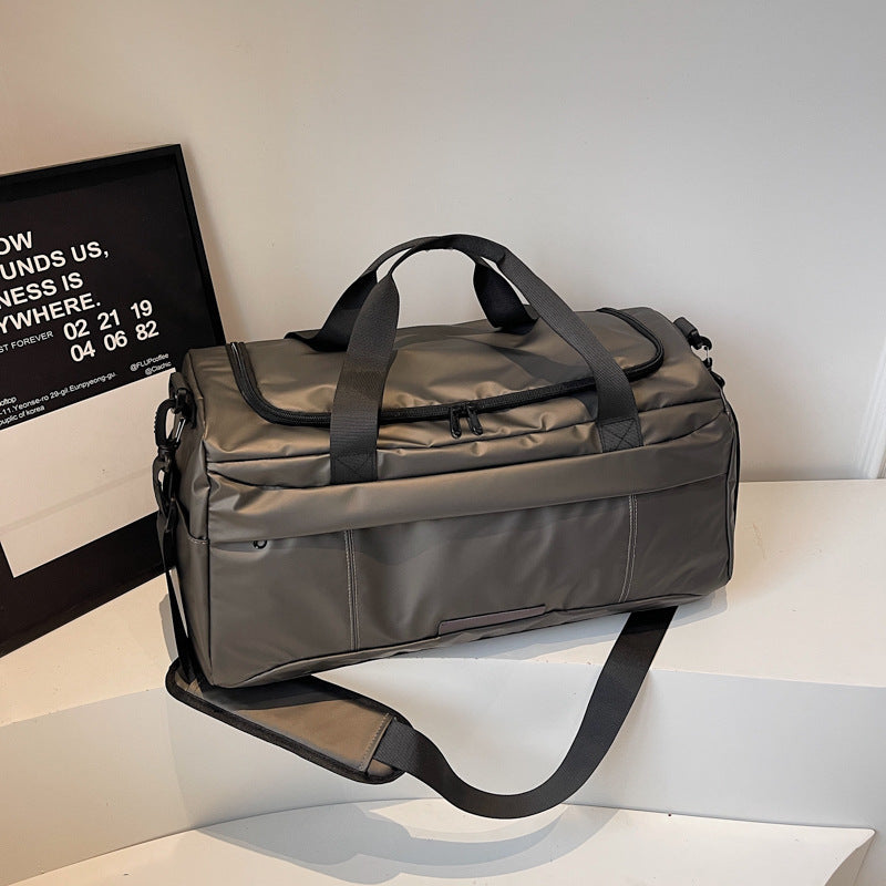 Sporty travel bag with insulated lining Stornfield