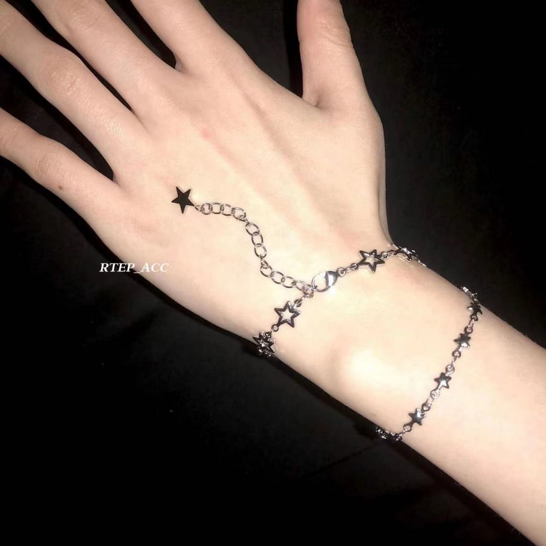 Star Accented Chain Bracelet Stornfield