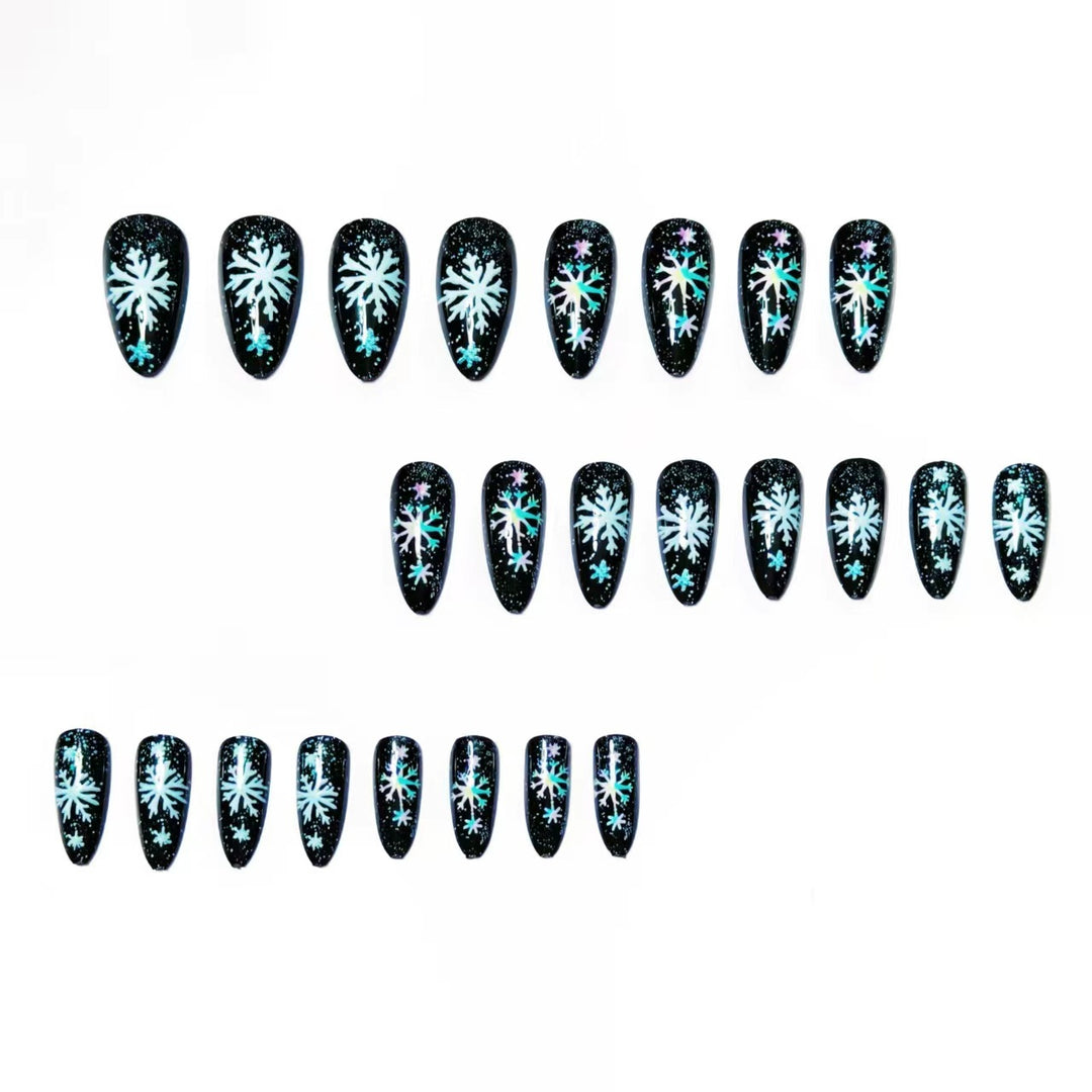 Artificial nails with shimmering snow crystal motif Stornfield