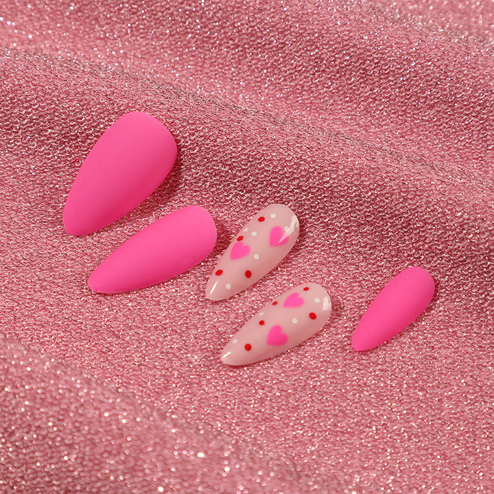 Artificial nail art with heart design Stornfield