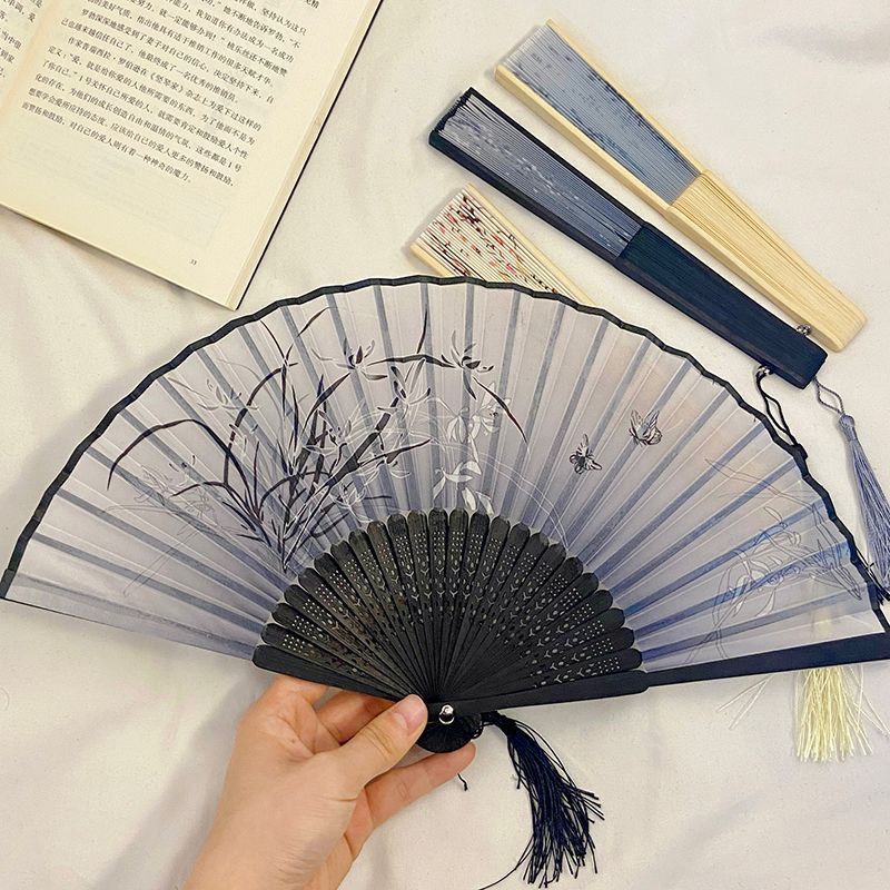 Handcrafted fan with elegant design Stornfield