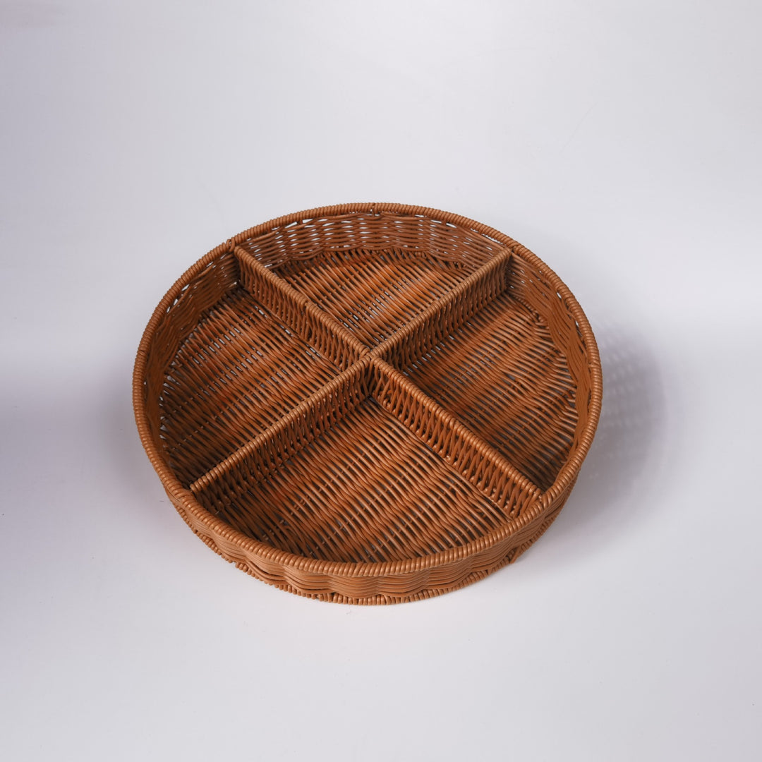 Ladies round basket plate with compartments Stornfield