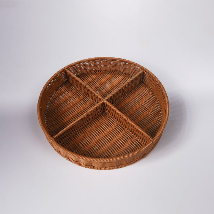 Ladies round basket plate with compartments Stornfield
