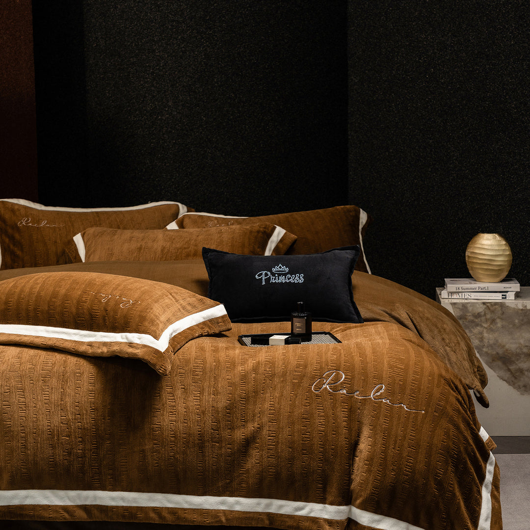 Luxurious velvet bedding set with relief structure and decorative trim