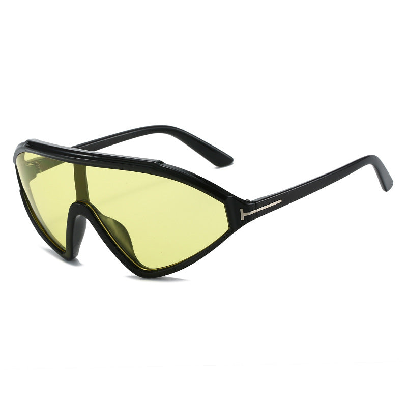 Women sporty sunglasses with ergonomic full rim design Stornfield