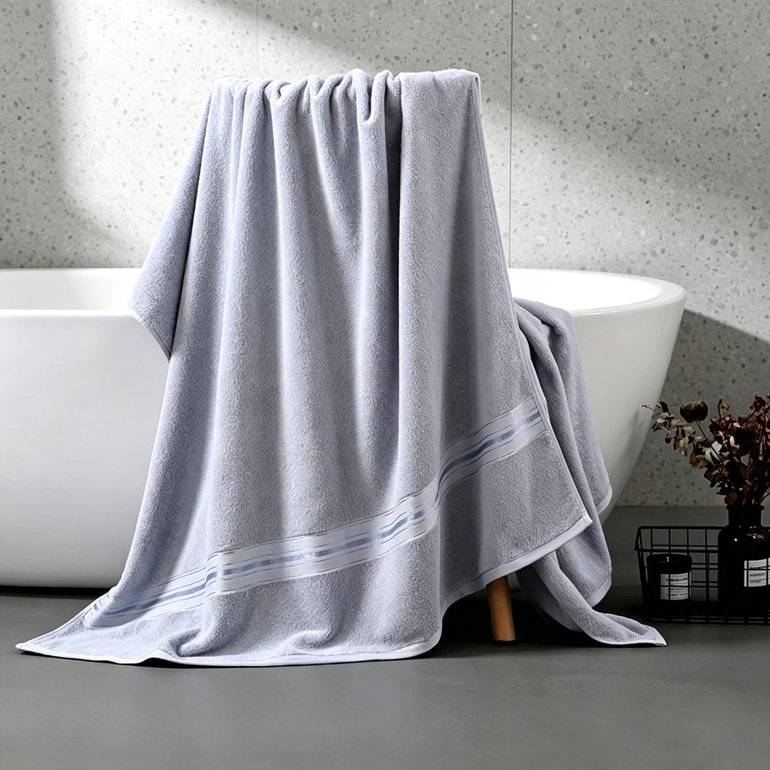 High-quality terry bath towel with elegant stripe detail Stornfield