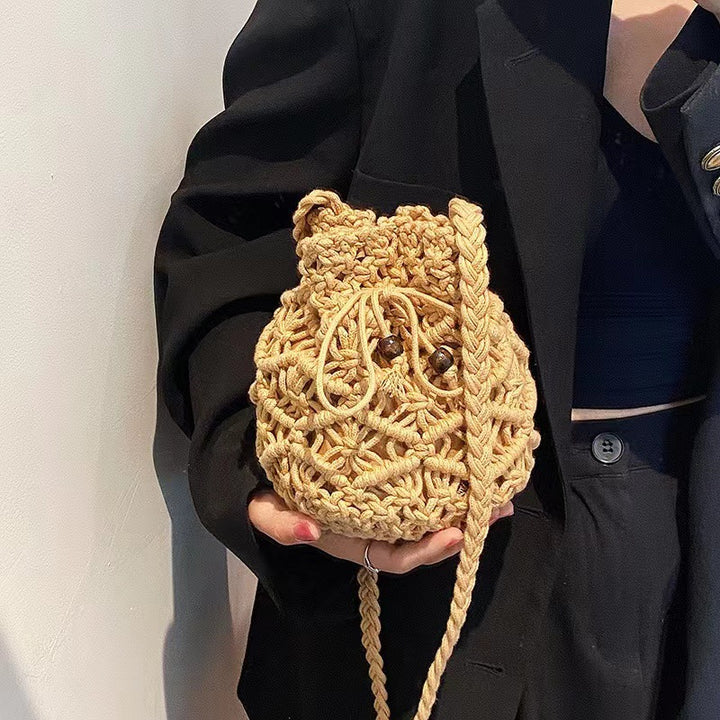 Hand-knotted shoulder bag in playful animal design Stornfield