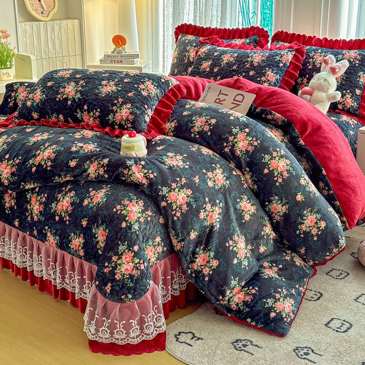 Cozy Heart-Printed Bedding Set
