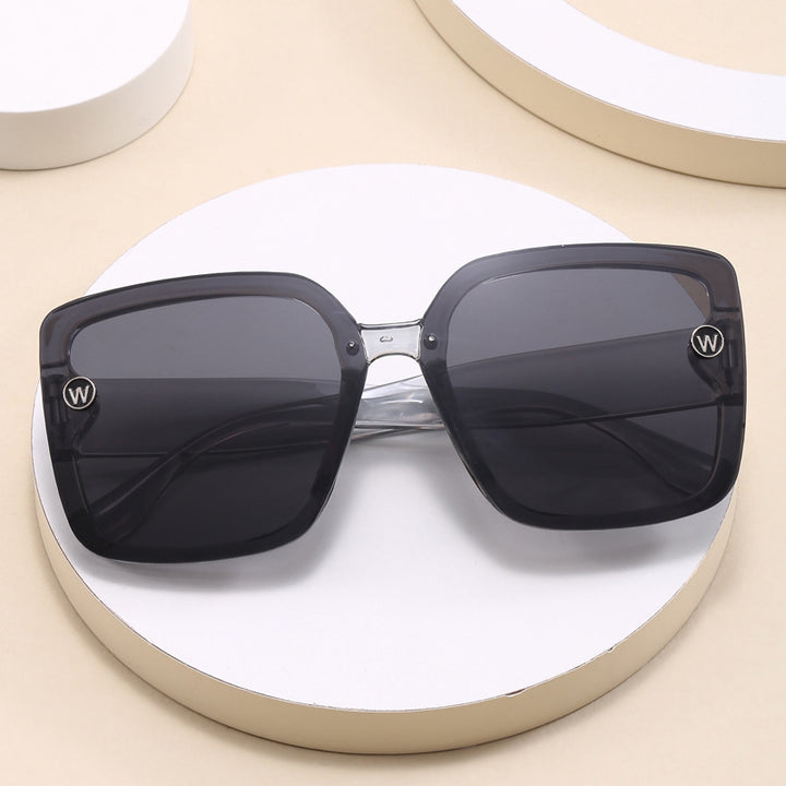 Women's fashionable square sunglasses with extravagant design Stornfield
