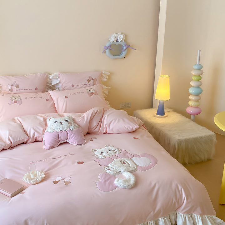 Ruffled Cotton Sateen Duvet Cover Set with Plush Cat Appliqué