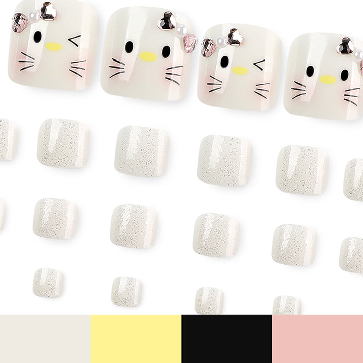Artful toenail design with cute cat motif Stornfield