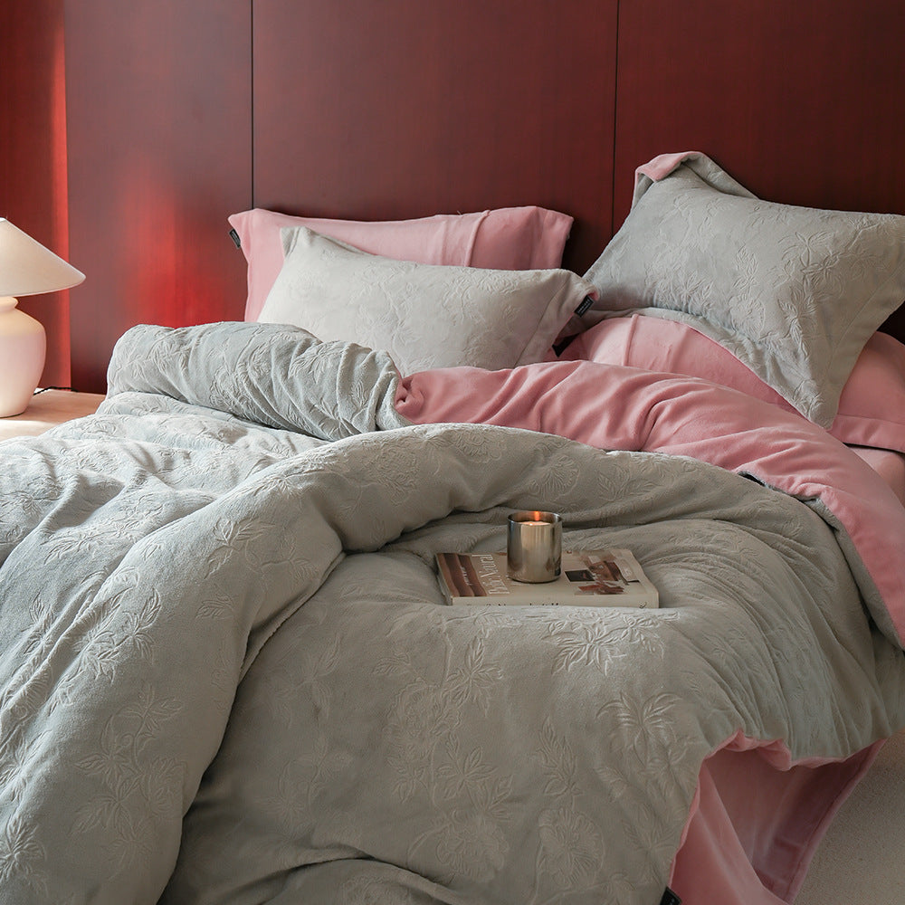 Luxurious quilted velvet bedding set