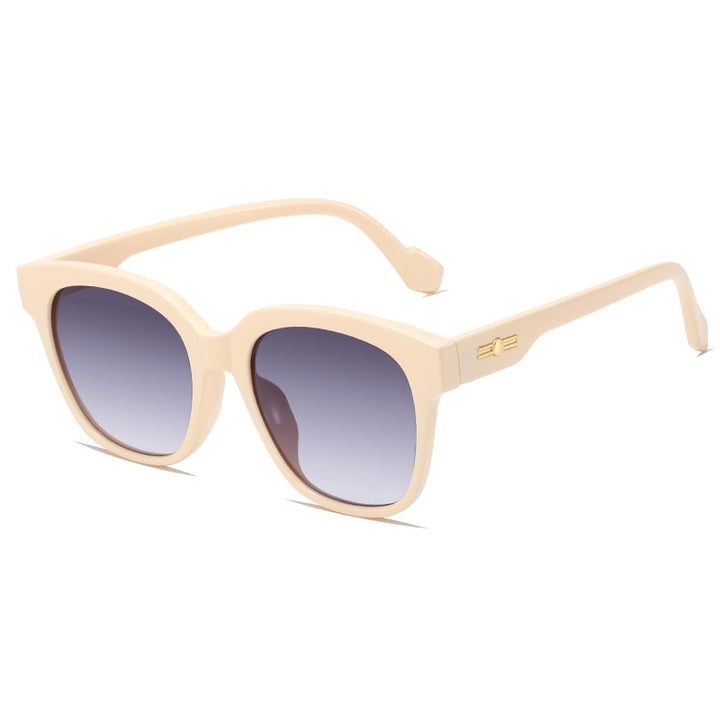 Women’s classic sunglasses with modern oversized frame Stornfield