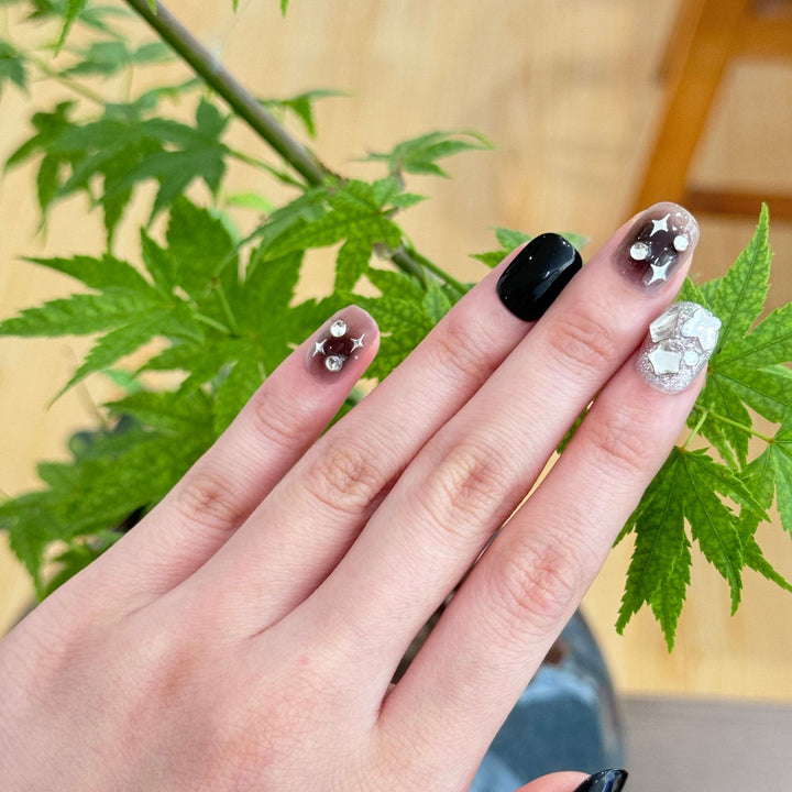Glamorous Press-On Nail Set