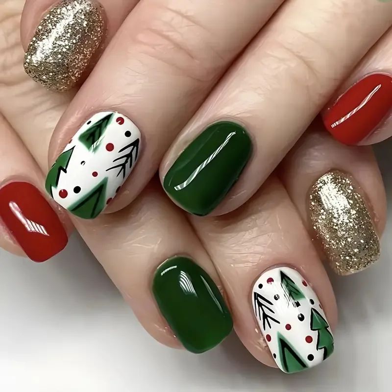 Artistic Winter-Themed Nail Art Stornfield