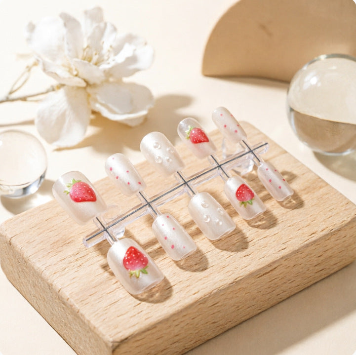 Artificial nails with strawberry design Stornfield