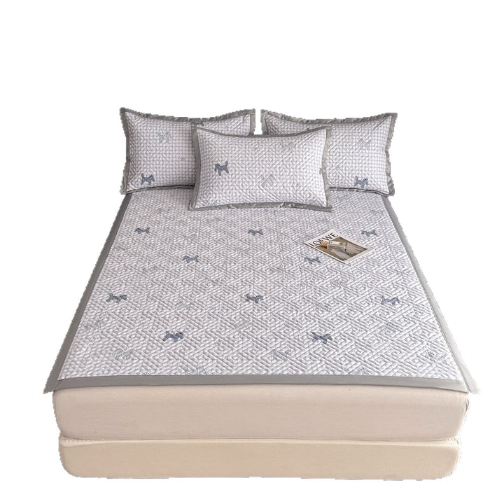 Quilted bedspread and pillow set with geometric striped quilting