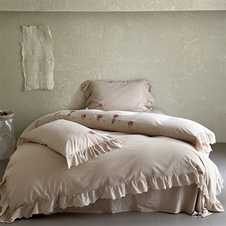 Luxurious cotton satin bedding set with hotel closure and extra-soft pillowcases