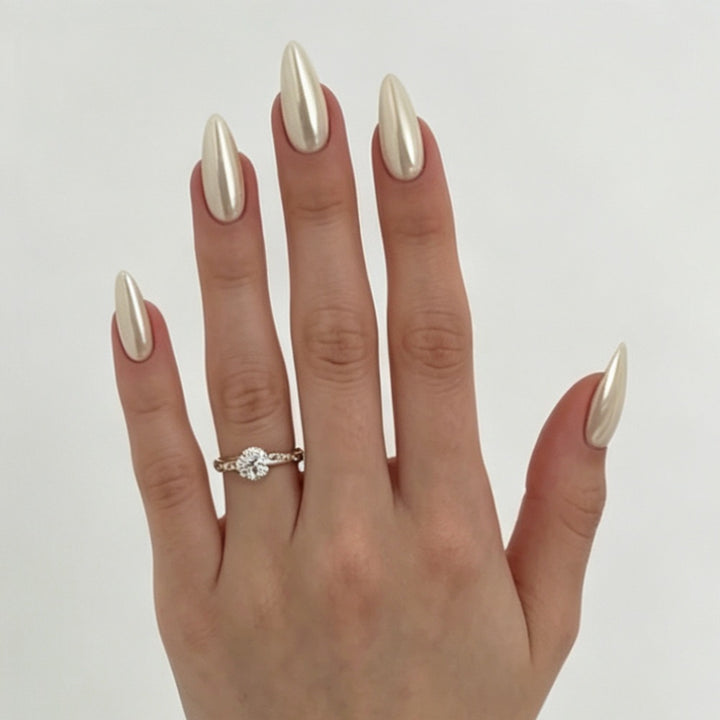 Trendy and Shiny Artificial Nails Stornfield