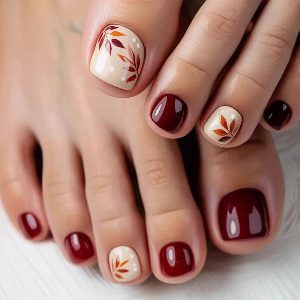 Elegant toenail art Stornfield