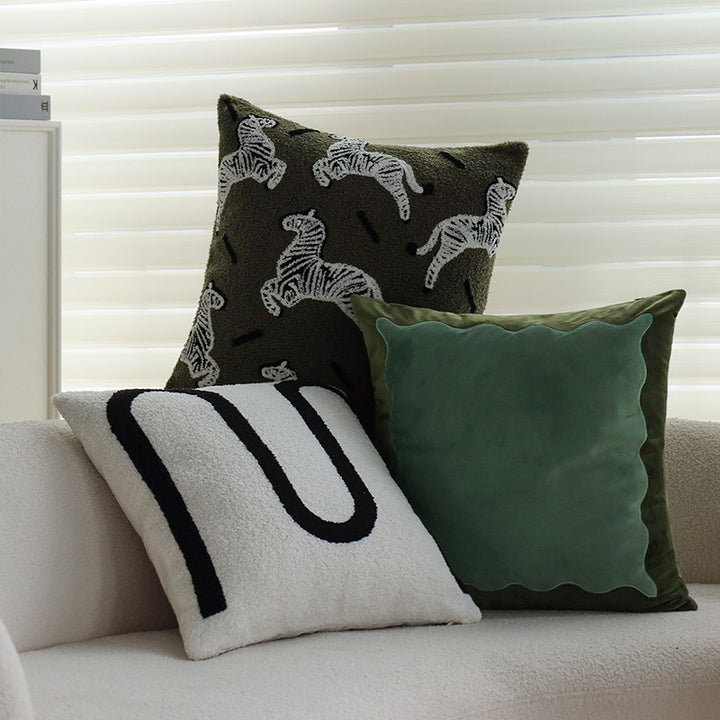 Stylish animal motif decorative pillow