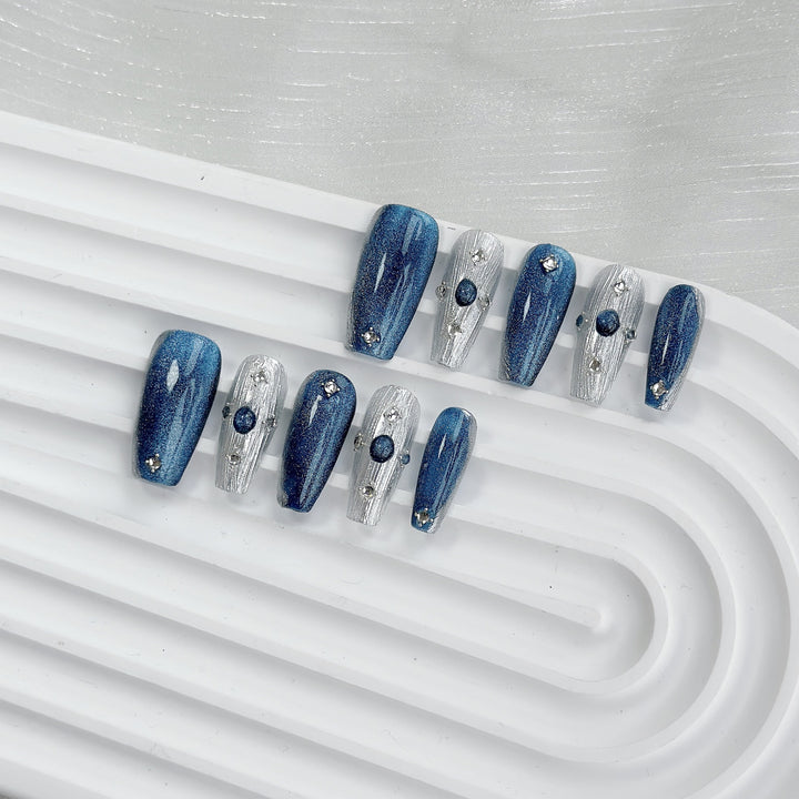 Decorative Press-On Nail Art Set with Glittering Silver Accents