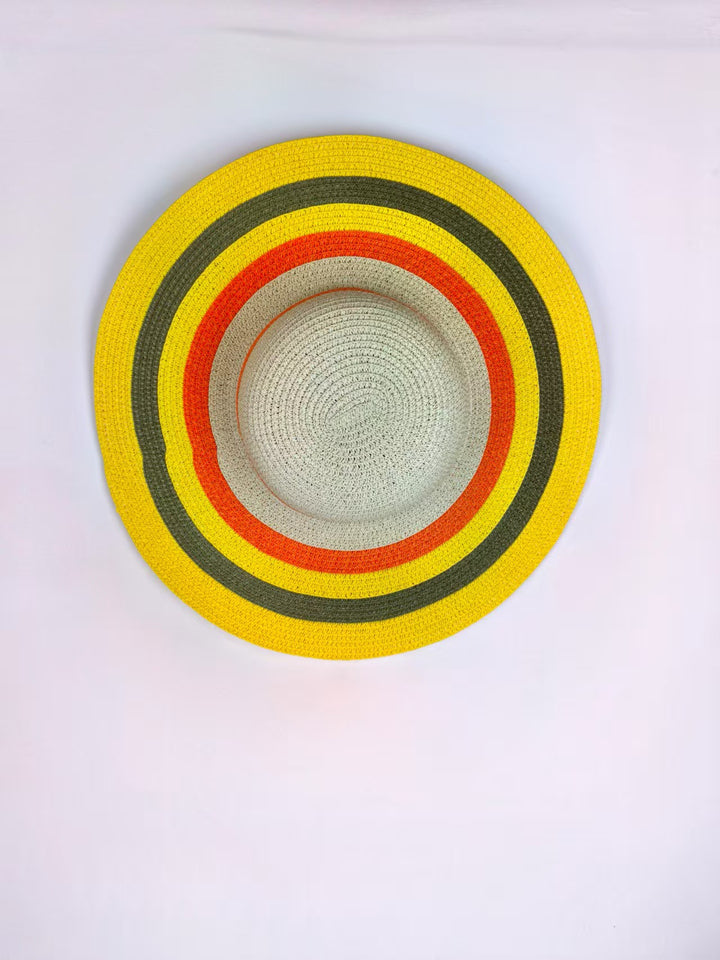 Summery beach bag and sun hat Stornfield