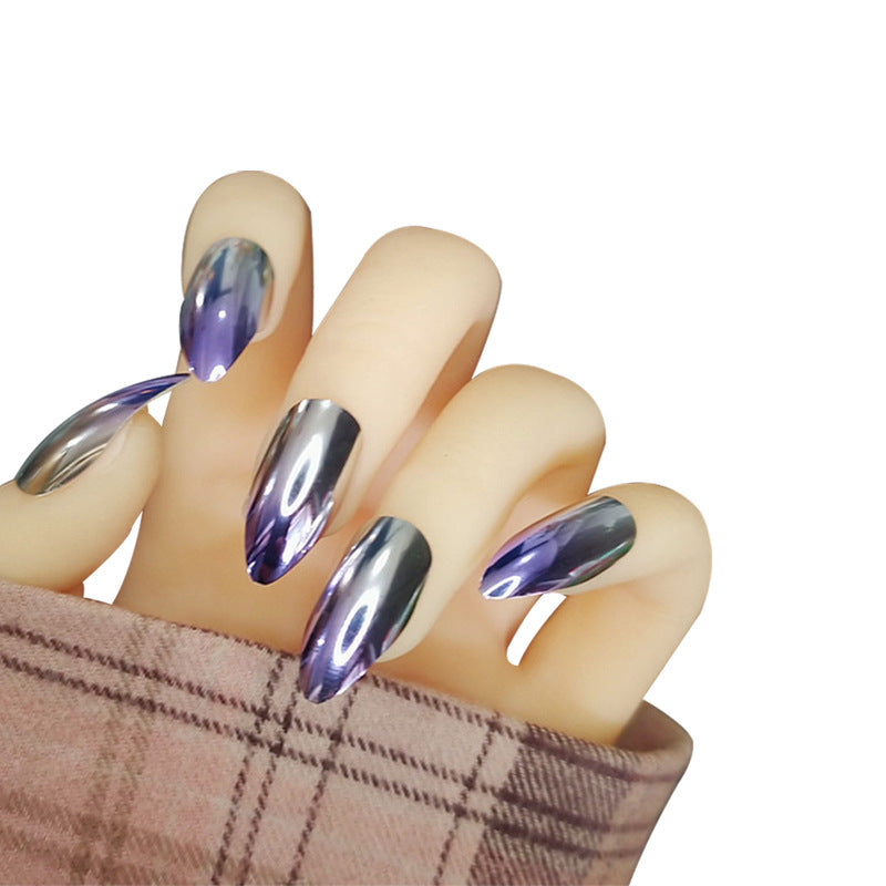 Creative artificial nails in modern gradient design Stornfield