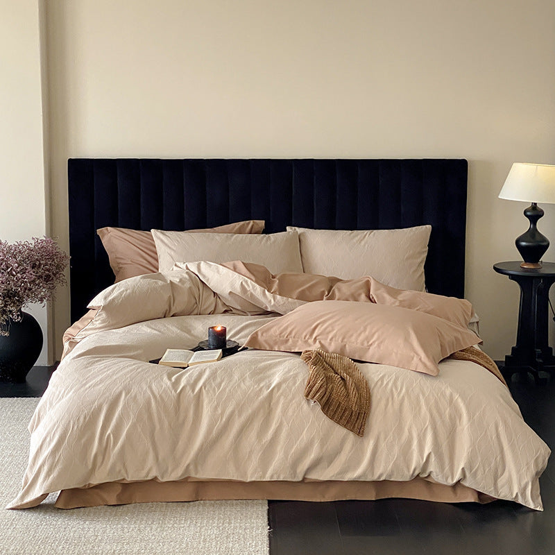 Bedding set made of cotton percale with a crinkled look and subtle texture