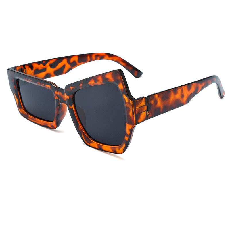 Sleek Oversized Square Sunglasses Stornfield