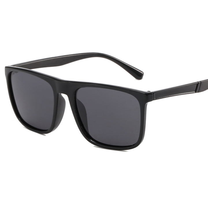 Women's modern sunglasses in minimalist design Stornfield