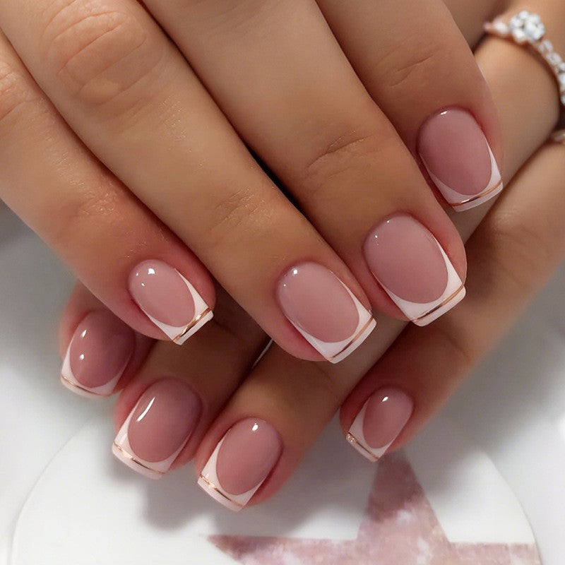 Artificial nail set with luxurious high gloss and elegant shape Stornfield