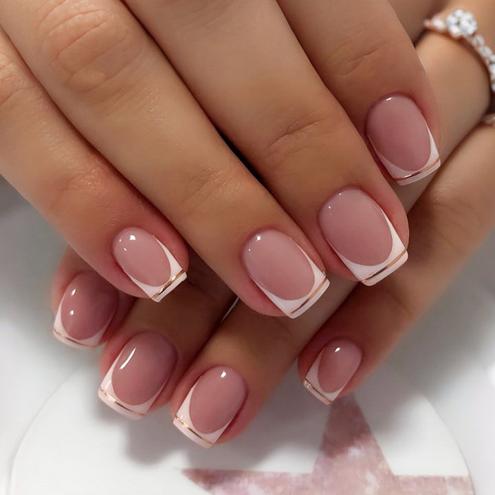 Artificial nail set with luxurious high gloss and elegant shape Stornfield
