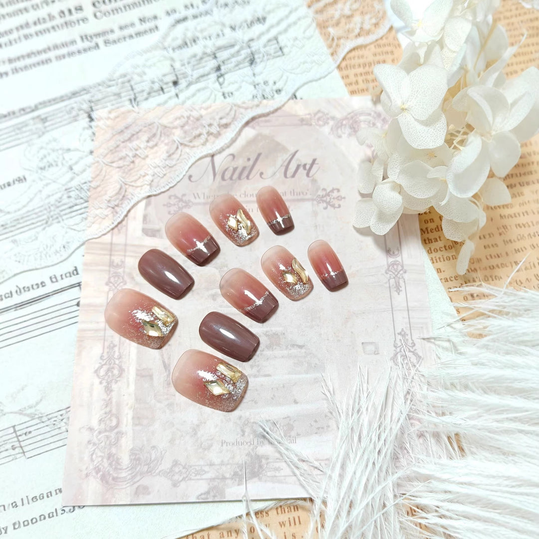 Artificial Nails in Elegant Glitter Design Stornfield