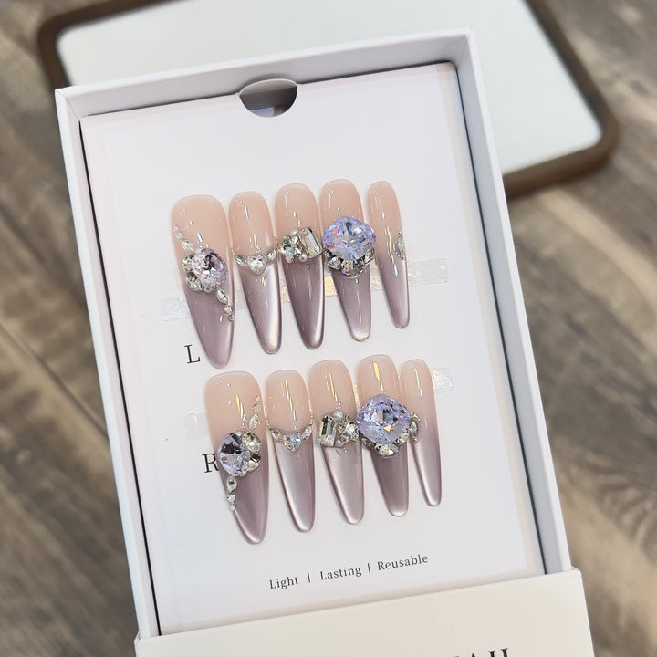 Glamorous Press-On Nail Art Set Stornfield
