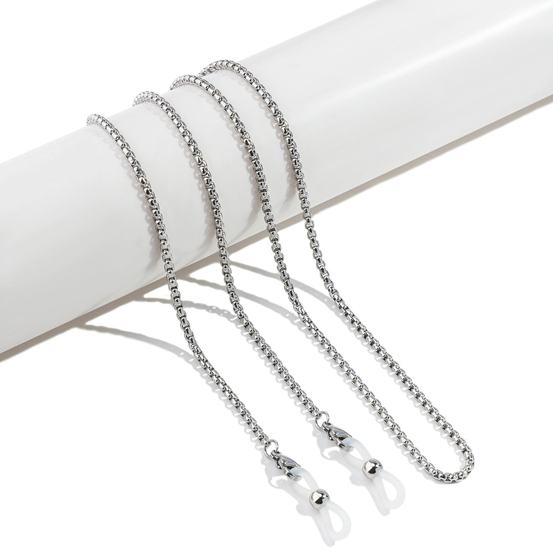 Chic Crystal-Linked Eyewear Chain Stornfield