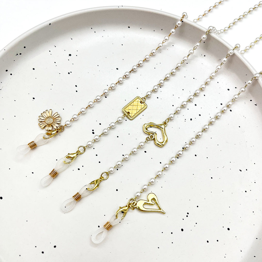 Heart-Shaped Beaded Eyewear Chain Stornfield