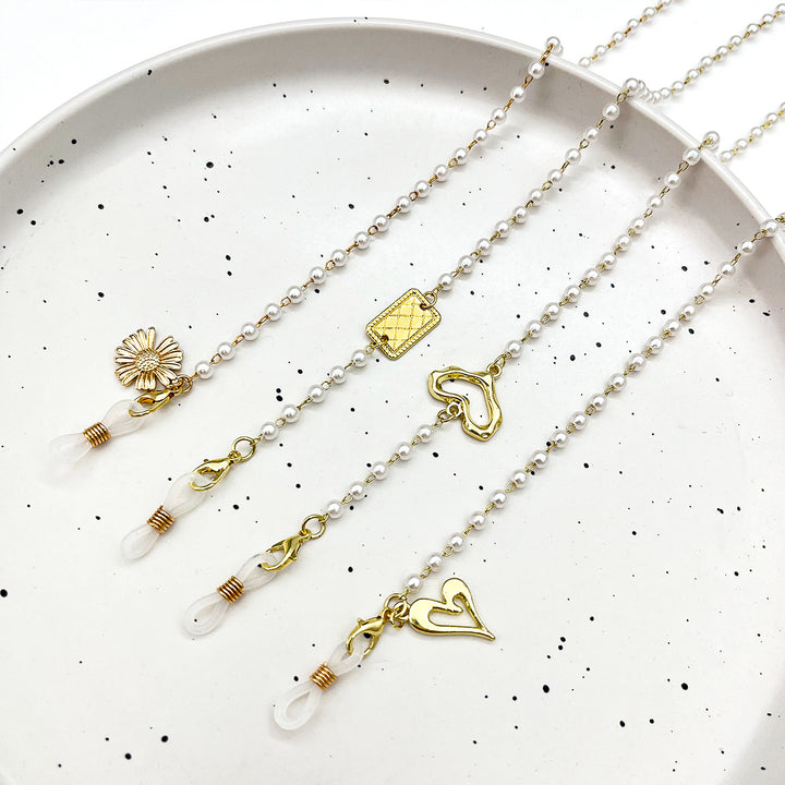 Heart-Shaped Beaded Eyewear Chain Stornfield