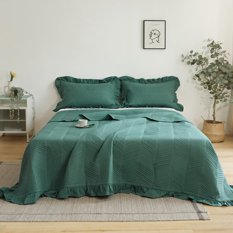 Quilted Leaf-Pattern Ruffled Bedspread and Pillow Sham Set