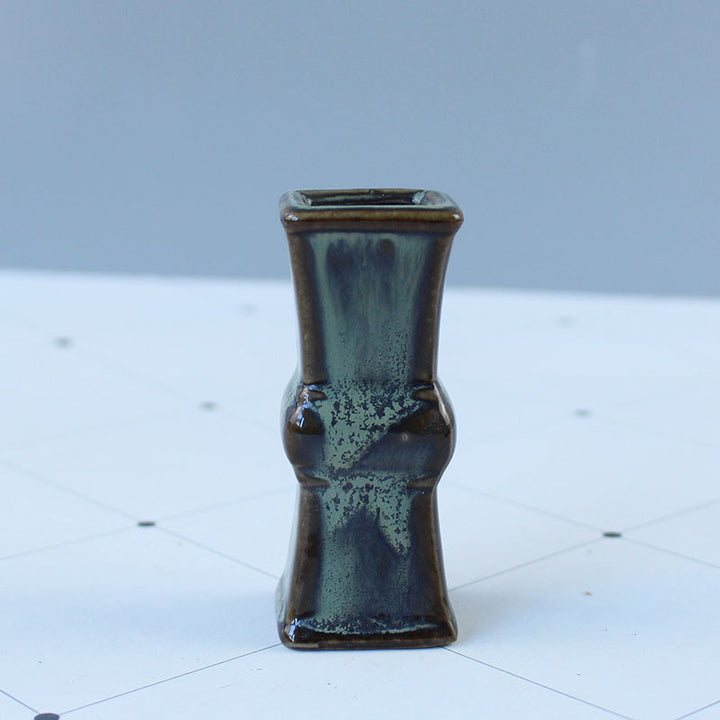 Elegant ceramic vase with artistic design Stornfield