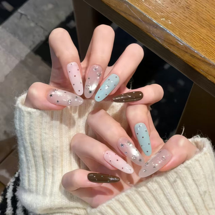 Artistic Polka Dot Nail Extensions
