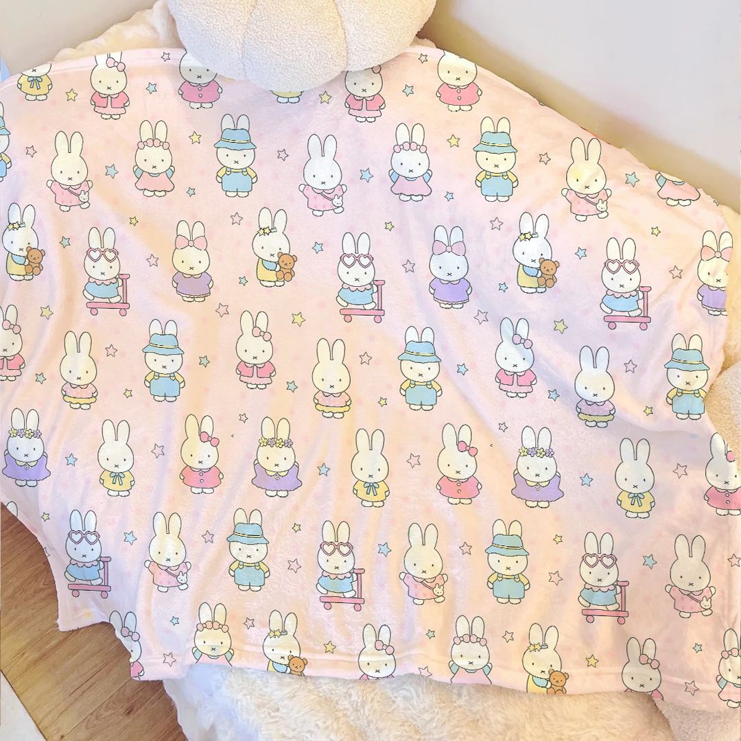 Cartoon-Themed Fleece Throw Blanket