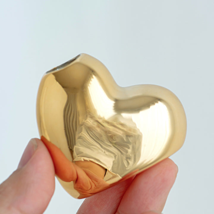 Elegant Decorative Heart Figure Stornfield