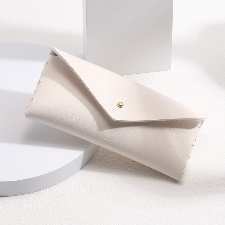 Elegant Phone Case in Minimalist Leather Design Stornfield