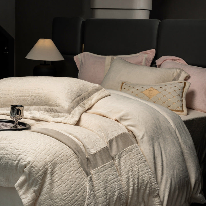 Luxurious velvet bedding set with relief structure and decorative trim