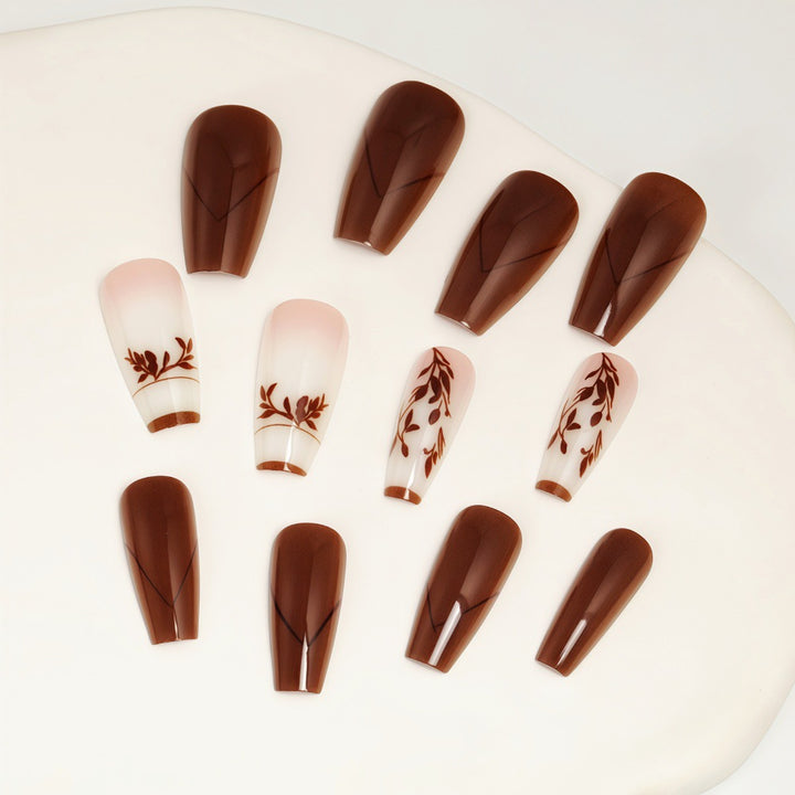 Elegant Artificial Nails with Filigree Leaf Patterns Stornfield