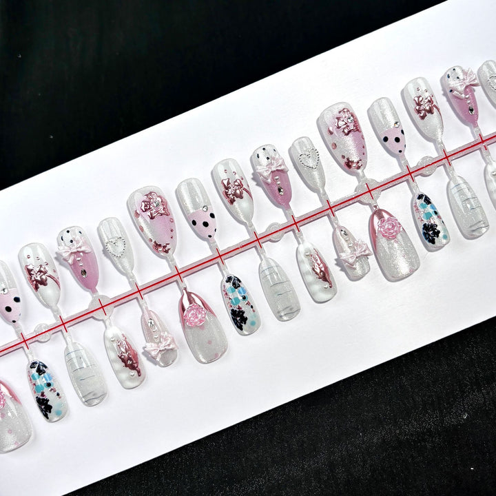 Elegant Polka Dot and Lace Press-On Nail Set