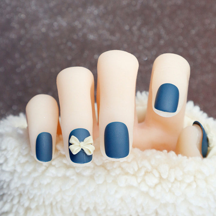 Stylish Decorative Press-On Nail Set Stornfield