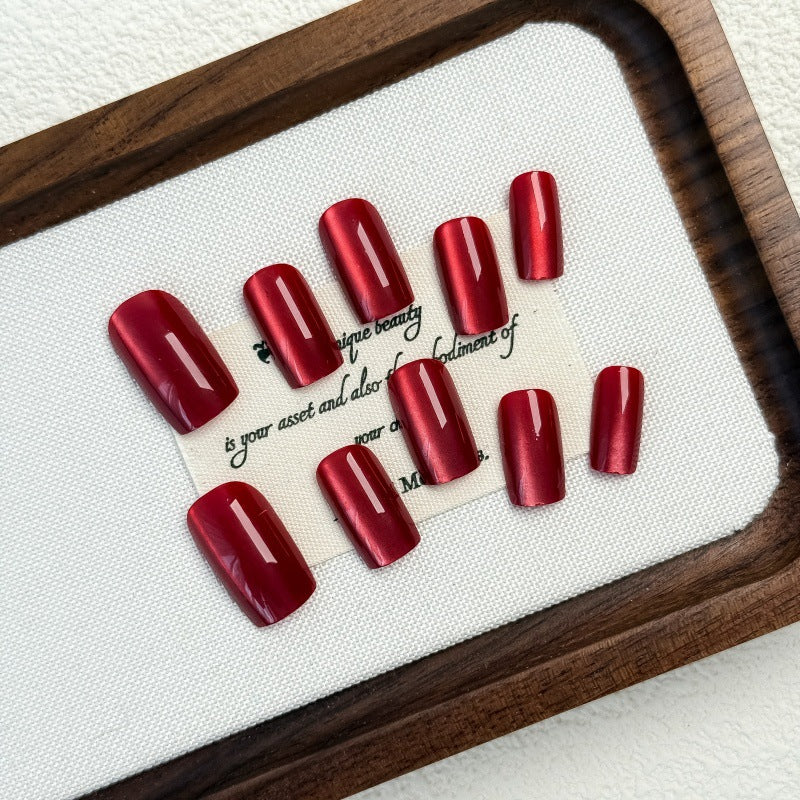 High-gloss artificial nails with modern design Stornfield